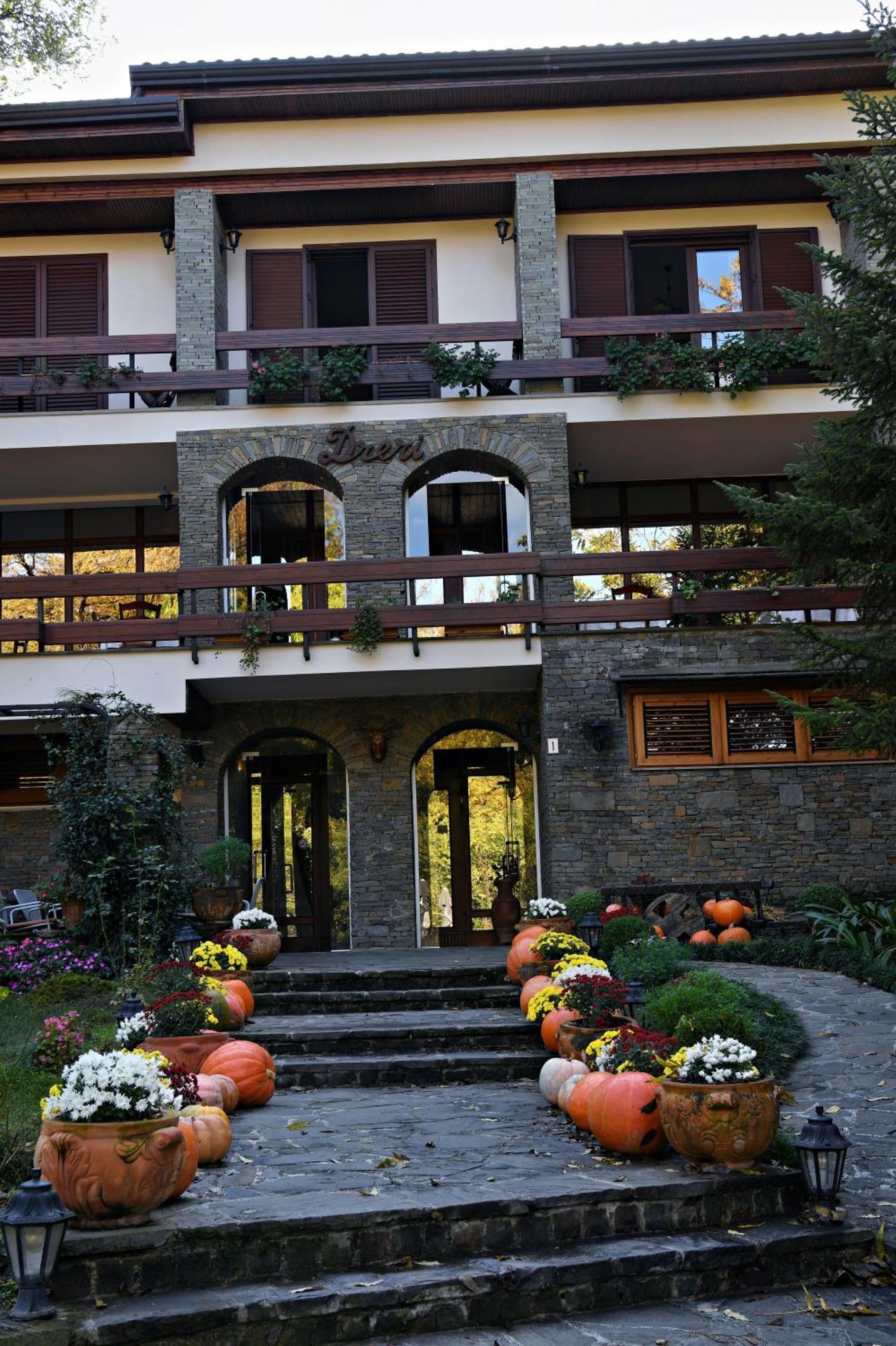 Hotel Restaurant Dreri Tiran Dış mekan fotoğraf