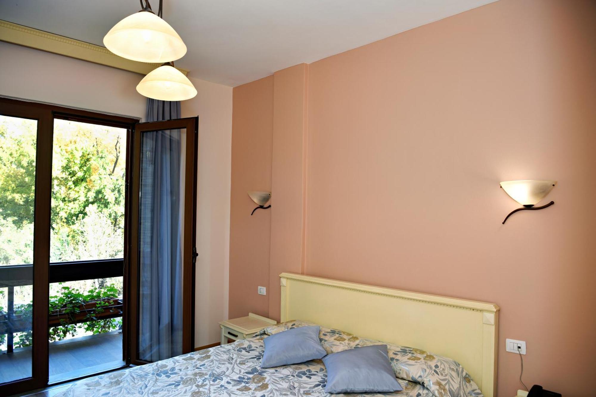 Hotel Restaurant Dreri Tiran Dış mekan fotoğraf